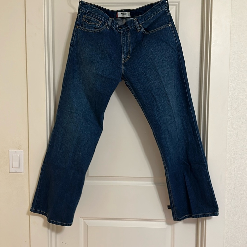 Perfect 90s wide leg Levi’s!
